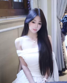 白嫩纯欲小姐姐