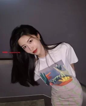 清纯校花明星似得被爆操出白浆